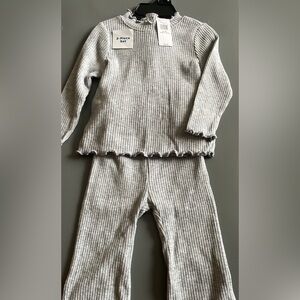 Old Navy Kids Gray Ribbed Pajama Set